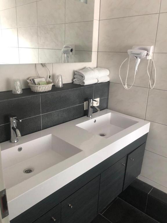 City Hotel Hotel 3*