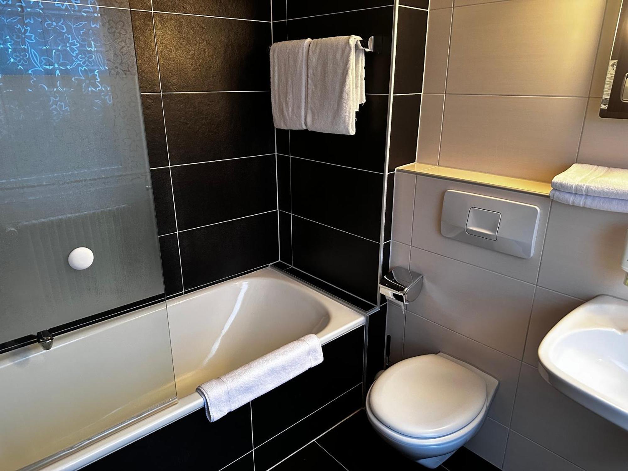 Hotel City Hotel 3*