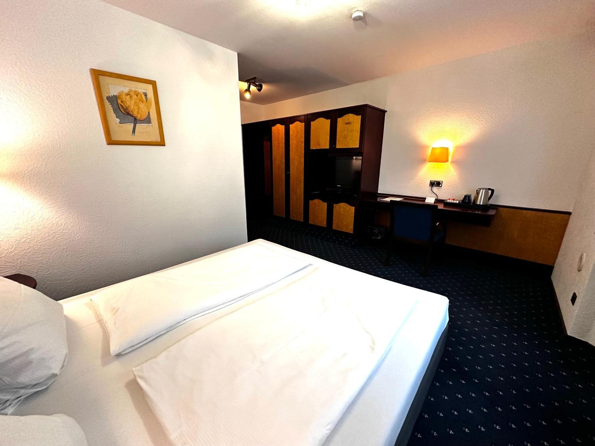 City Hotel 3*