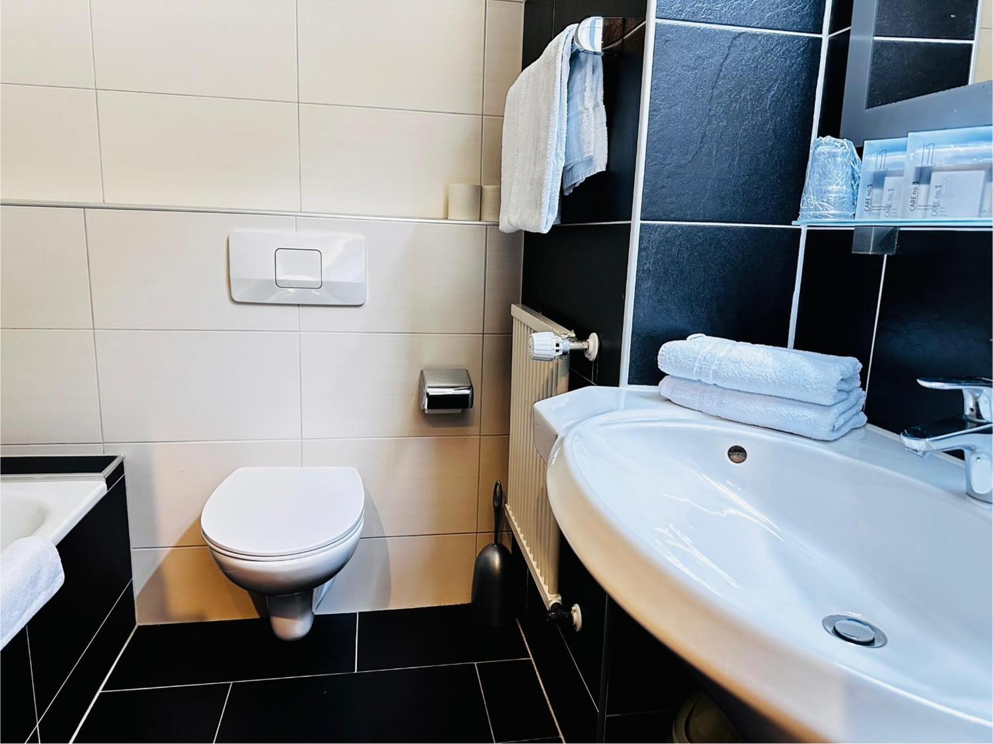 City Hotel Hotel 3*