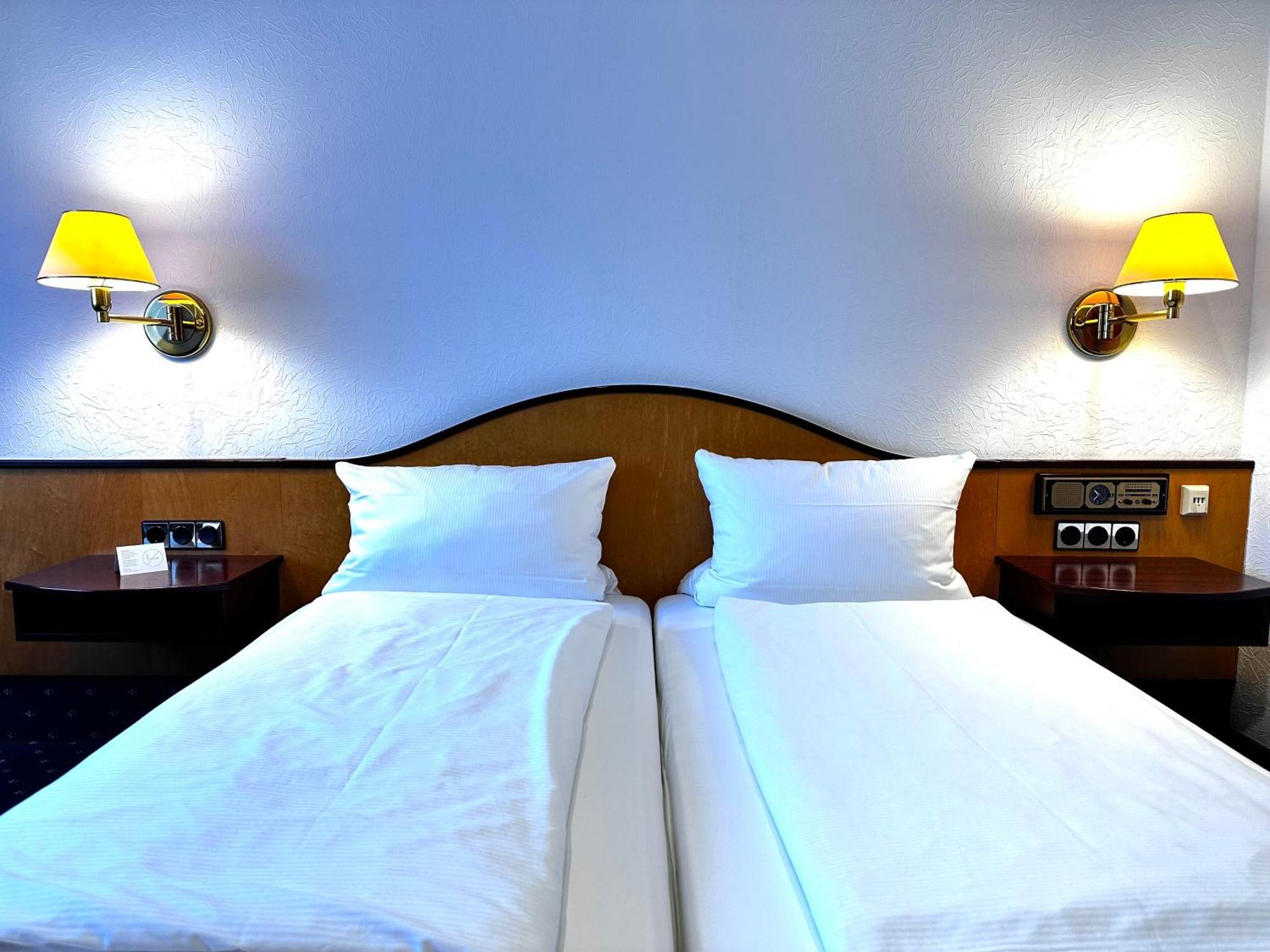 City Hotel Hotel 3*